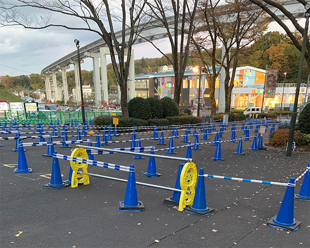 多摩動物公園入口の様子