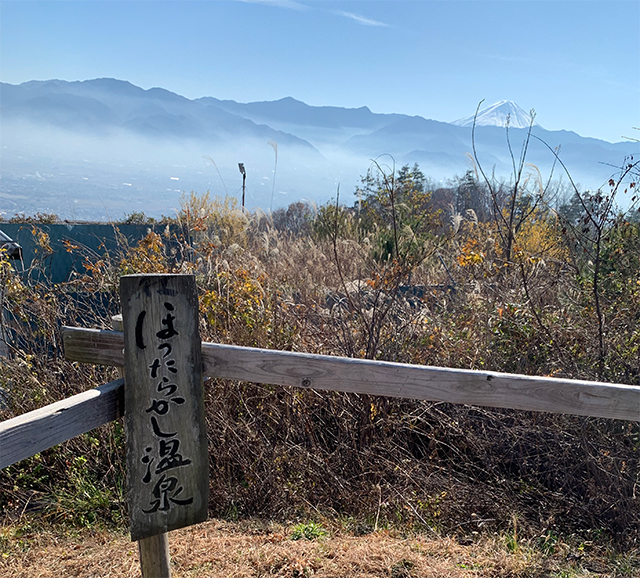 休憩スペースから見える富士山