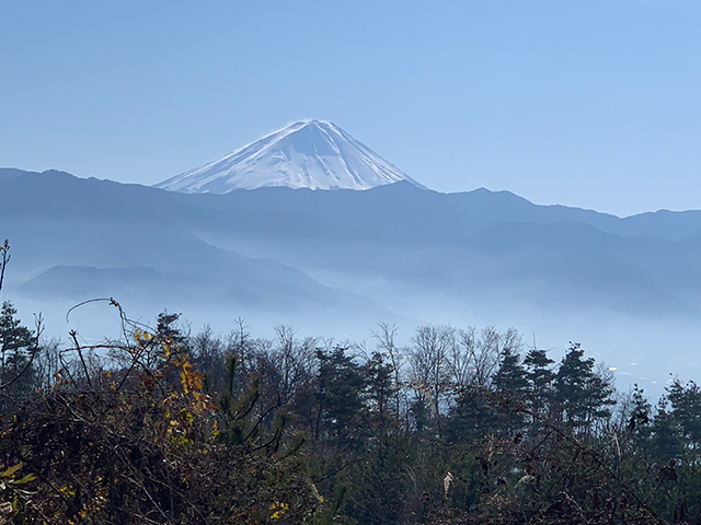 休憩スペースから見える富士山