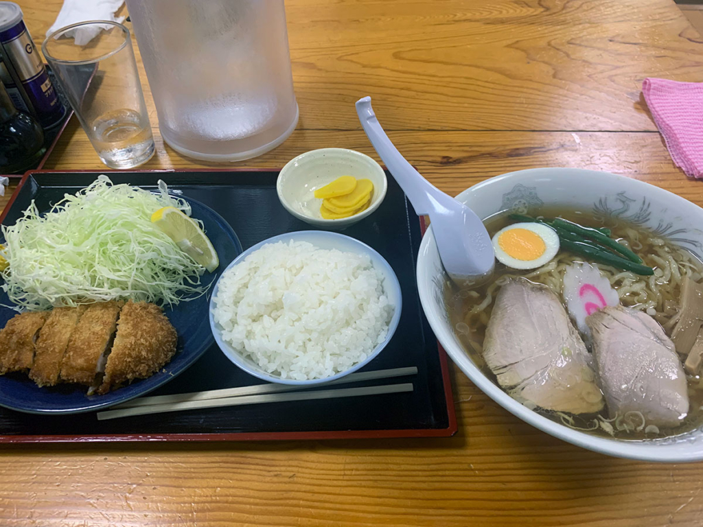 いげたやのとんかつ・白河ラーメンのセット