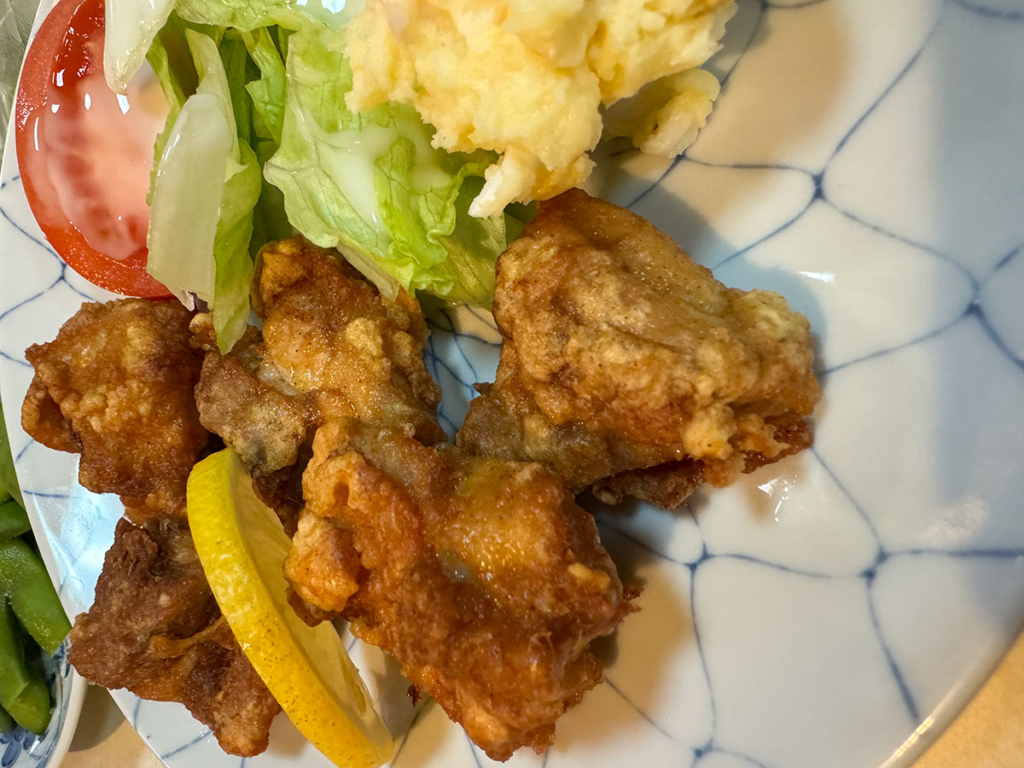 居酒屋まるとくの唐揚げ